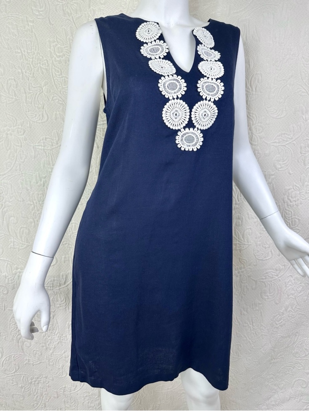 52Seven Navy Blue Linen Blend Sleeveless Dress White Crochet Trim - Picture 2 of 14